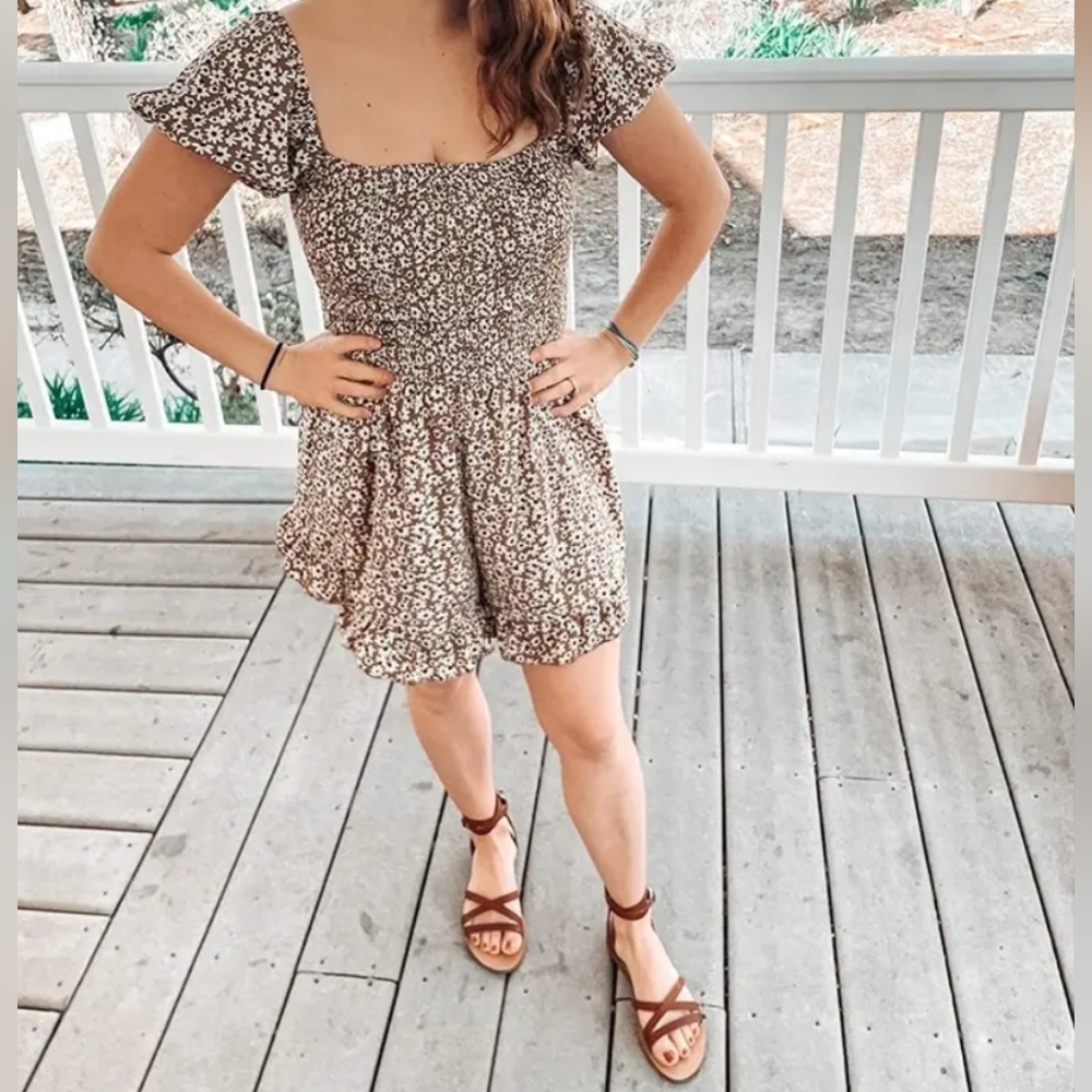 Floral Khaki Brown Romper Size L - Picture 7 of 7